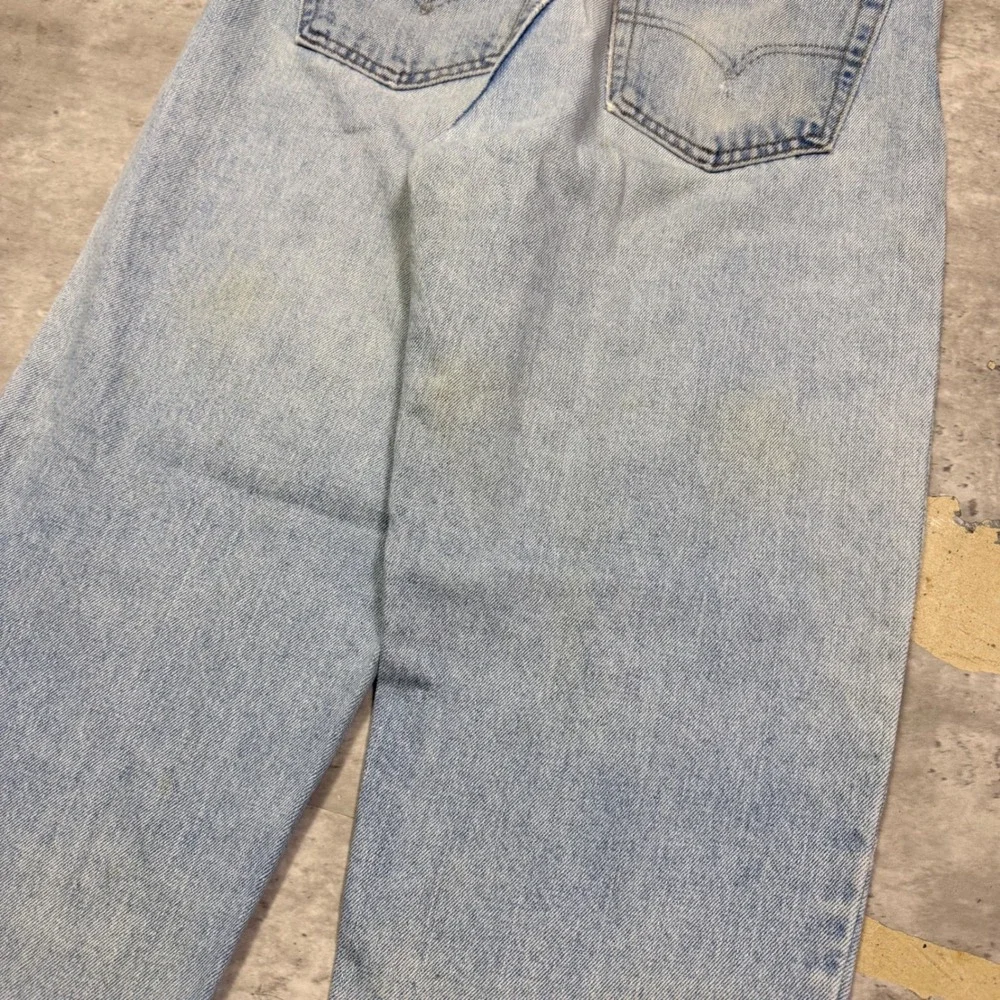 Levis 550 Relaxed Fit Tapered Leg Light Wash Denim Jeans 33x30 Vintage